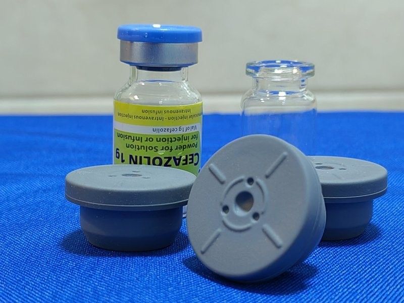 GMP-Konformität 13mm 20mm 23mm 28mm 32mm Steril rundes medizinisches Butylkautschukstopfen für Glas-Infusionsflasche