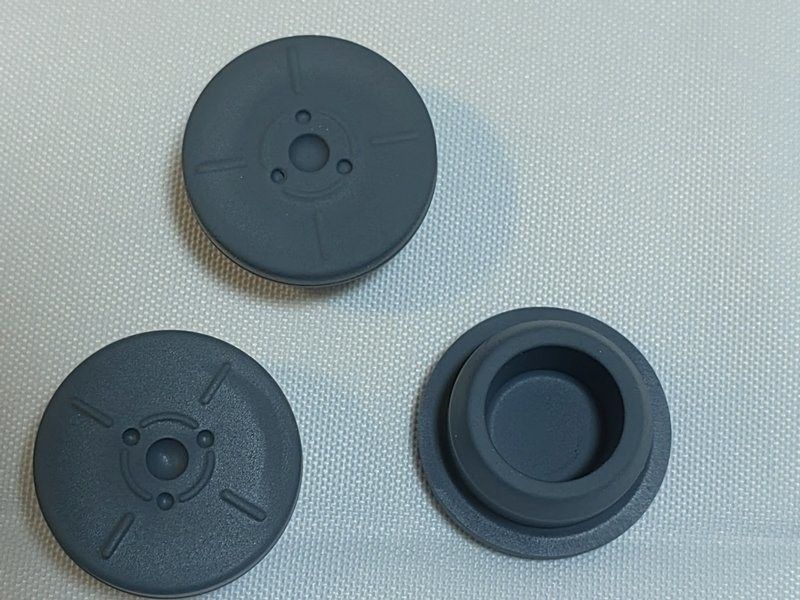 GMP-Konformität 13mm 20mm 23mm 28mm 32mm Steril rundes medizinisches Butylkautschukstopfen für Glas-Infusionsflasche