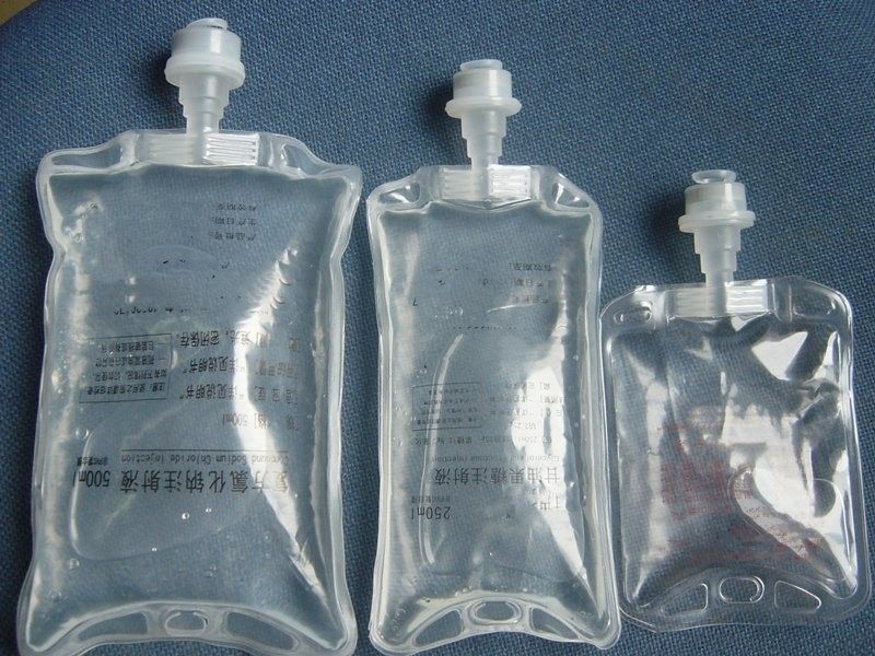 500 ml 1000 ml Natriumchlorid Salzlösung Infusionsbeutel intravenöser Einfachanschluss Nicht-PVC IV-Flüssigkeitsbeutel mit Euro-Kappe