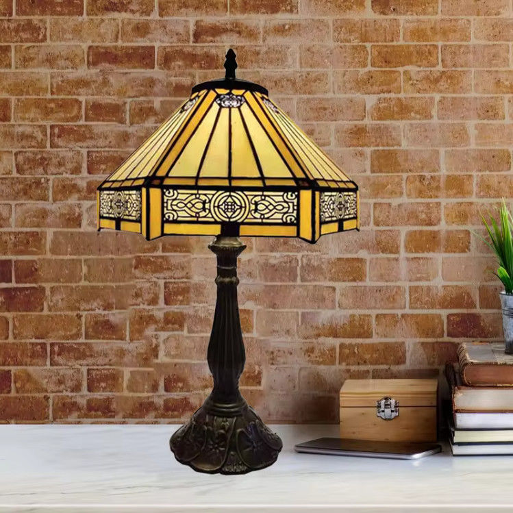 30cm Hexagon Studio Retro Warmes Schlafzimmer Haus Handgefertigte Dekorationslampe Farbkunst Türkisches Glas Luxus-Tischlampe